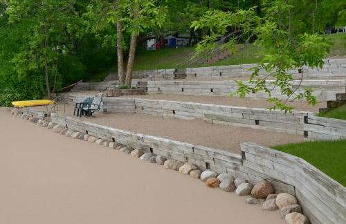 Lake Access and Easy Living at West Battle Lake - Foto 32