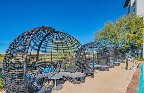 Near Mayo Clinic & Desert Ridge , Stay with Pool & Gym- S309 - Foto 49