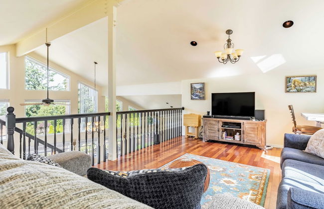 Harborview Getaway by Avantstay Walk to Beach - Photo 4