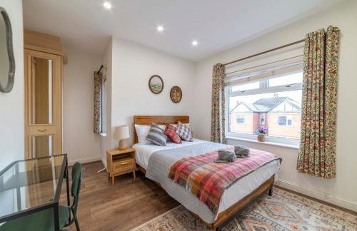 Beautiful Three Bedroom House - Manchester Escape - Foto 1