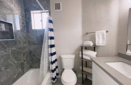 Newly Remodeled Pool Villa 3BD 3BA By Summerlin - Foto 41