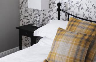 Large Country House with Hot Tub, Pool Table, and Log Burner - Photo 58