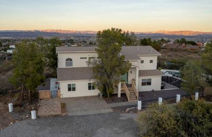 Heated Pool and Jacuzzi, Scenic Mountain View, Lux and Cozy, - Foto 37