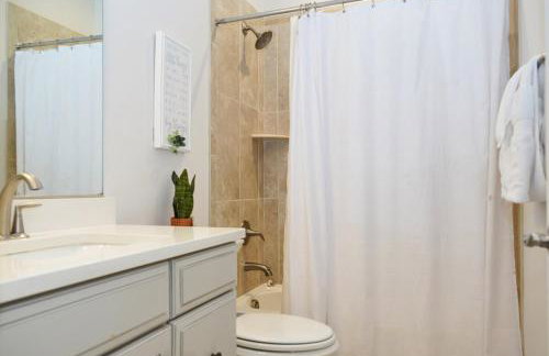 New LUX home close to DC and Metro - Photo 26