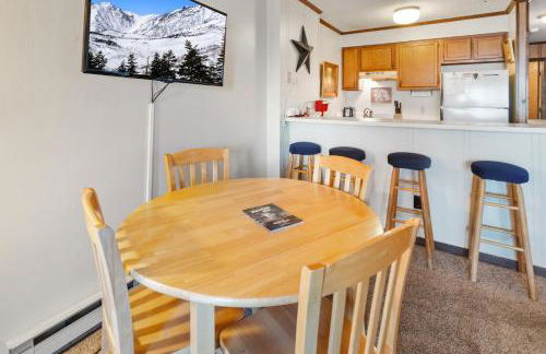 SC105B 1BR 1BA Sleeps Six Wi-Fi Free Parking Close To Lift - Foto 4