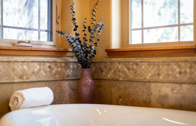 Stunning Forest Retreat - Walk to Upper Truckee River! - Foto 17