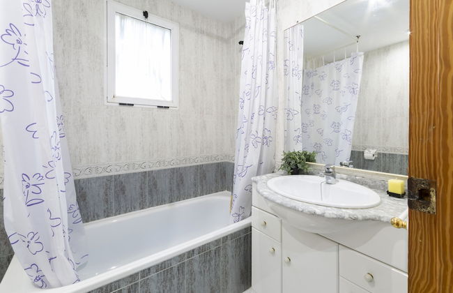 Estornell With 2 Bedrooms and 1 Bathrooms - Foto 14