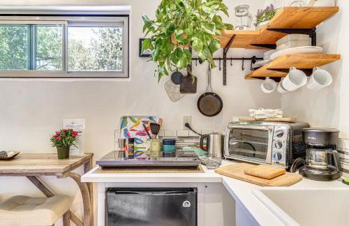 Casa Paloma Studio Artsy and Airy with Hot Tub Access - Foto 11