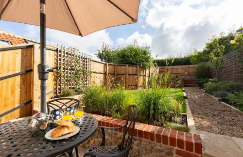 Fayette sleeps 4, 2 bedrooms, cute garden - Foto 52