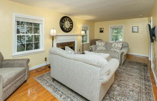 4BR-3BA Charming Family-Sized in Ames - Foto 6