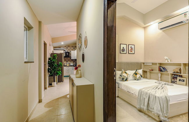 Alaya Stays Veera Serina 3 BHK with Pool - Foto 20