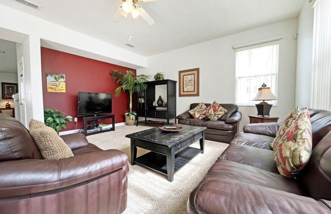 Pine Forest Chateau 5 Bedroom Home by RedAwning - Photo 17