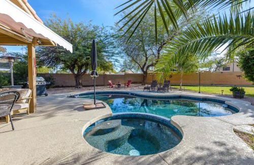 Luxe Desert-Chic 3BR with Heated Pool, Spa, and Grill - Foto 5