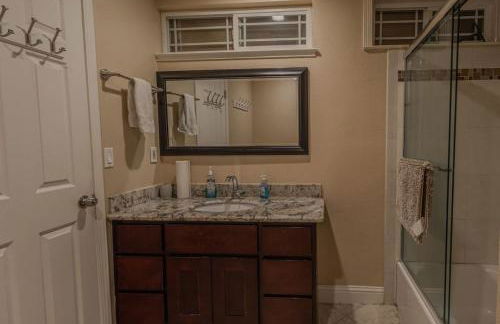 NARVAEZ MASTER room private entry and bathroom - Foto 4