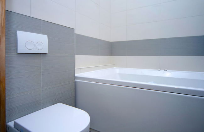 Summit Apart Hotel - Photo 25