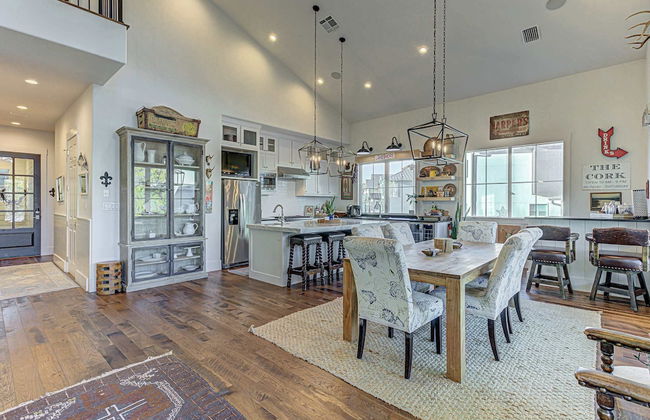 Immaculate Waterfront Home for 16 w/ Private Dock! - Foto 36