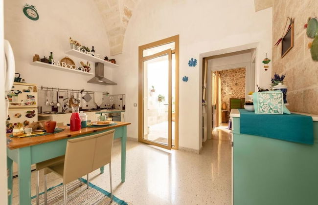 Little Home Holidays - Photo 19