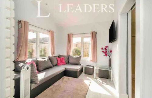 Adorable Self Contained detached annexe - Foto 8