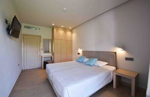 MIRAMARE LUXURY APARTMENTS - Photo 7