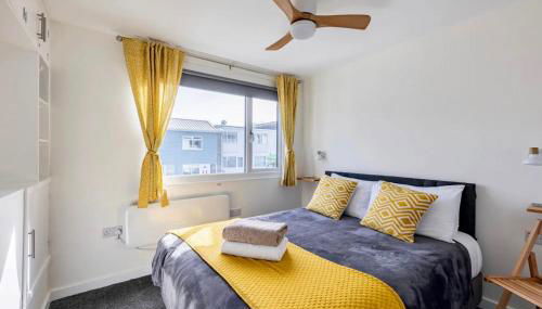 2 BR Beach Woods chalet with parking, 5 mins to beach - Foto 4, towels