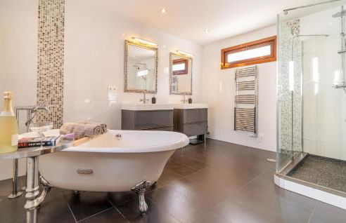 Gorgeous Home In Mijas With Wifi - Photo 22