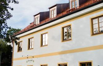 Bob W Munich Airport - Peterhof - Foto 58