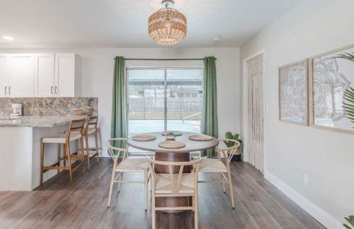 Boho retreat w pool & beach access - Foto 37