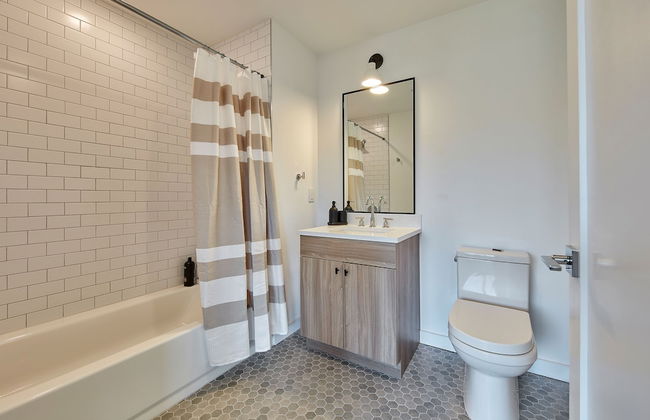 Modern 3 BR Loft -shared Deck - gym - Mins to NYC - Foto 13