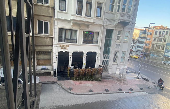 MASSA SUIT - Photo 9