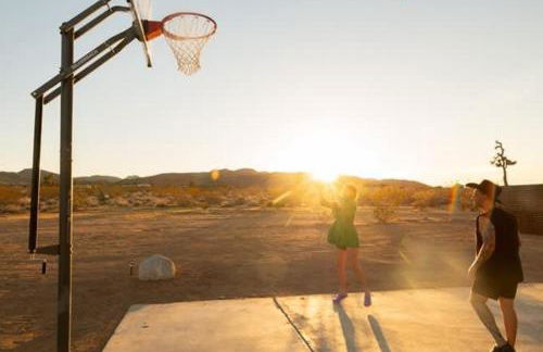 Dagger Tree Oasis l Integratron 5Bed and Cowboy Pool - Foto 5