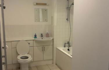 1 Bedroom Flat near Excel, O2, Canary Wharf - London - Photo 7