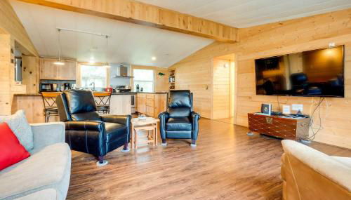 Brookings Home with Deck, half Mi to Harris Beach! - Foto 3