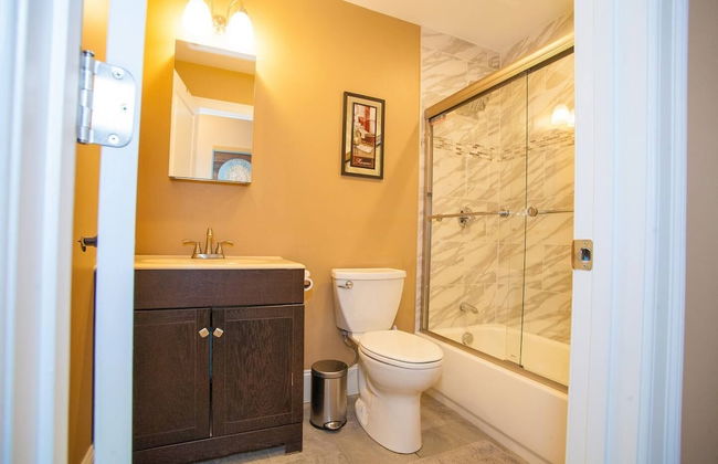 Lux Condo Near Boston - 3 King Beds 2 Bath-parking - Foto 22