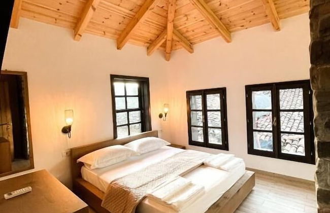 Amalia Hotel - Photo 3