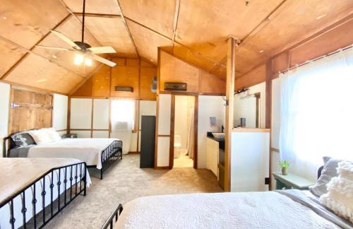 Blufftop Cabin Retreat Hot Tub and Fall Views! - Foto 26