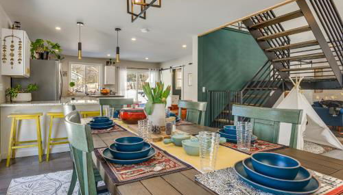 Bradford Group Getaway! Cabin with Deck and Fire Pit - Foto 2