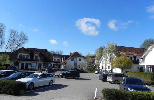 Ferienwohnung-Kapitaen-Hook-mit-Sonnenterrasse-Garten-zwischen-Strand-Wald-Wiese-auf-Ruegen - Foto 24