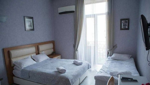 NightCentral - Foto 3, Habitación