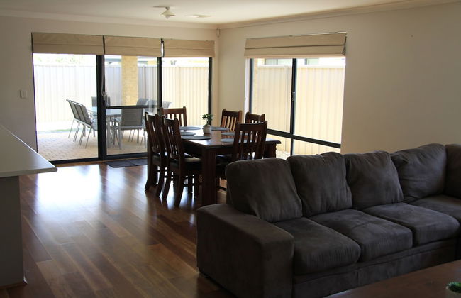 Southern River Family Accommodation - Foto 8
