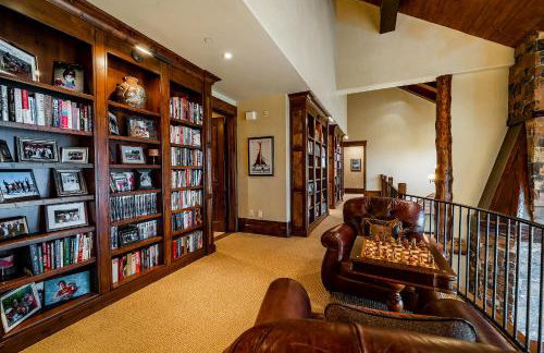 8 Bedroom Deer Valley Masterpiece with endless views. Theater hot tub game room ski-inout - Photo 30