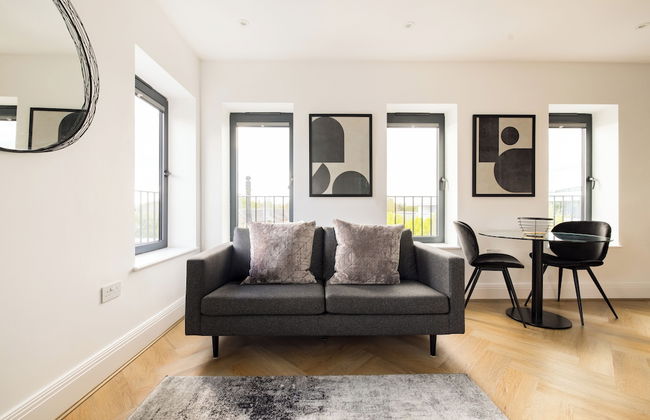 Staines Riverside by Charles Hope - Photo 23