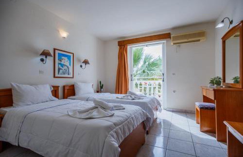 Vivian Hotel - Photo 59