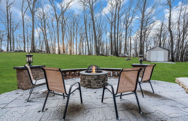 Cozy Private Home W Fireplace Outdoor Kitchen - Photo 20