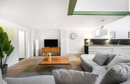 Schoolbell Mews full 3 bedroom 2 bathroom architect designed mews house Fabulous Bow, Victoria Park Location - Foto 5