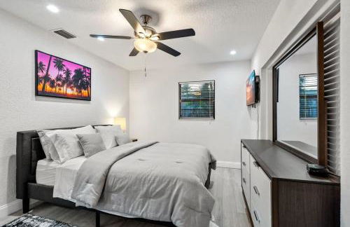 Tropical Getaway - Heated Pool & Patio Retreat - Foto 9