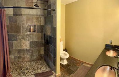 Cabin in Lost City WV with Hot Tub and Pet Friendly - Foto 9