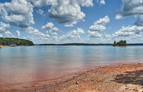 Chic House with Private Dock on Lake Hartwell! - Foto 43