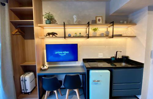 Studio 509 - Lindo studio ao lado do metro e shopping com Alexa - Foto 11