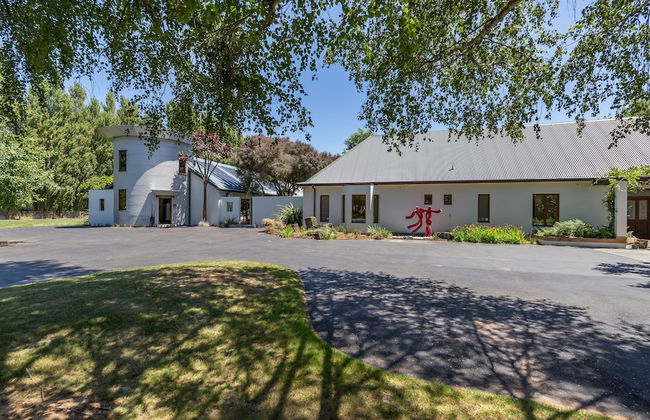 Bond Estate Luxury Accommodation - Foto 28