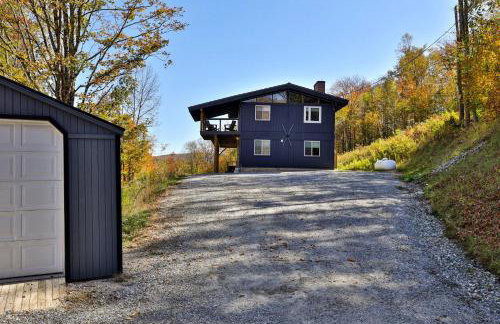 RoundTop Chalet - Hot Tub, Fire Pit & Mountain Views near Killington & Okemo - Foto 7